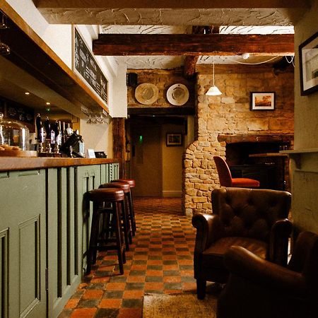 The Olde Coach House Inn Ashby Saint Ledgers Dış mekan fotoğraf