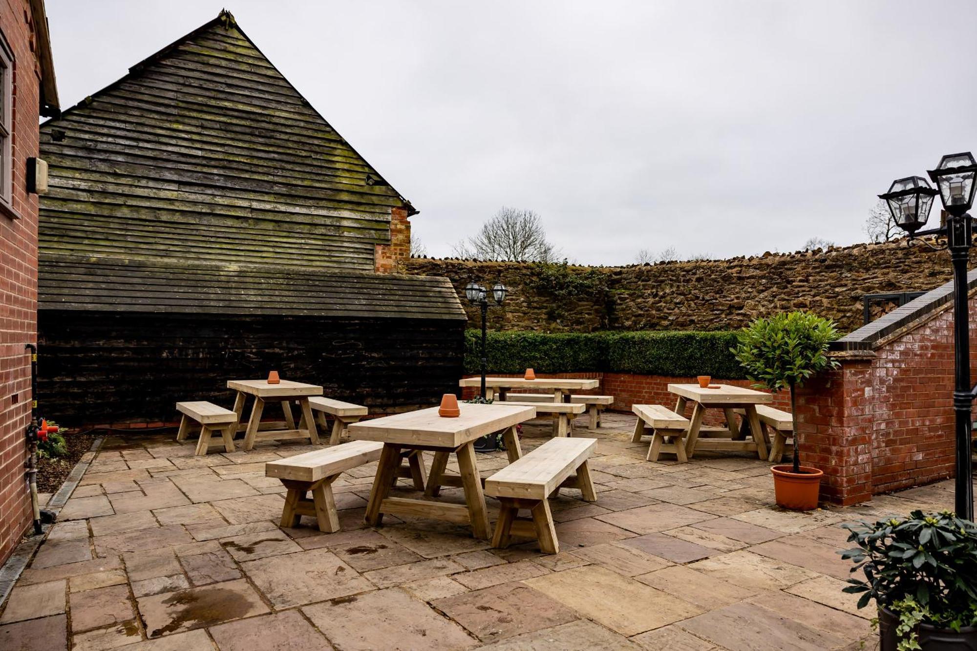 The Olde Coach House Inn Ashby Saint Ledgers Dış mekan fotoğraf
