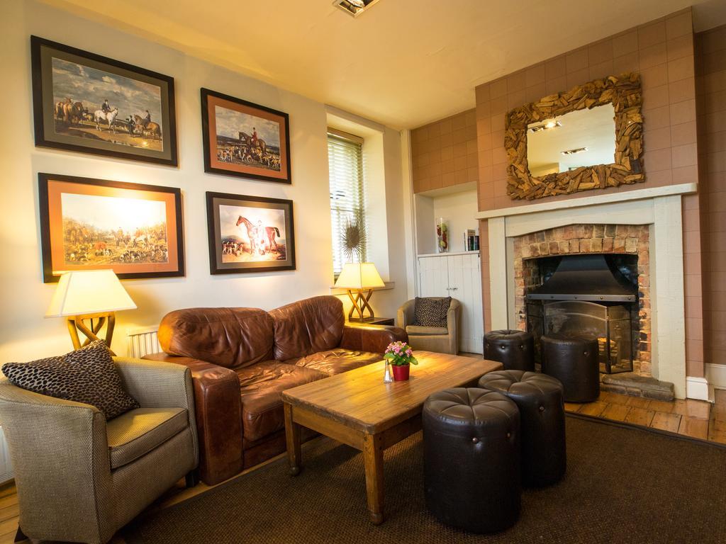 The Olde Coach House Inn Ashby Saint Ledgers Dış mekan fotoğraf