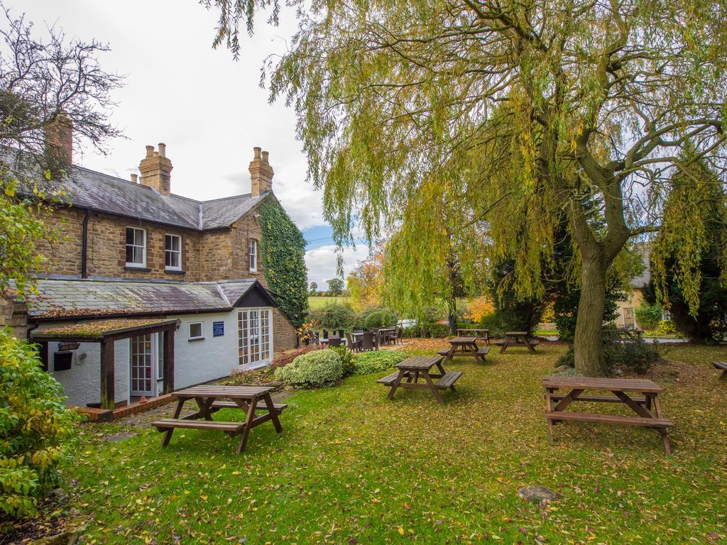 The Olde Coach House Inn Ashby Saint Ledgers Dış mekan fotoğraf